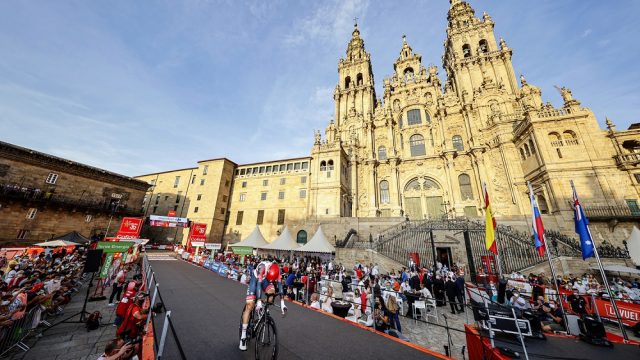 La Vuelta avec Arka-Samsic
