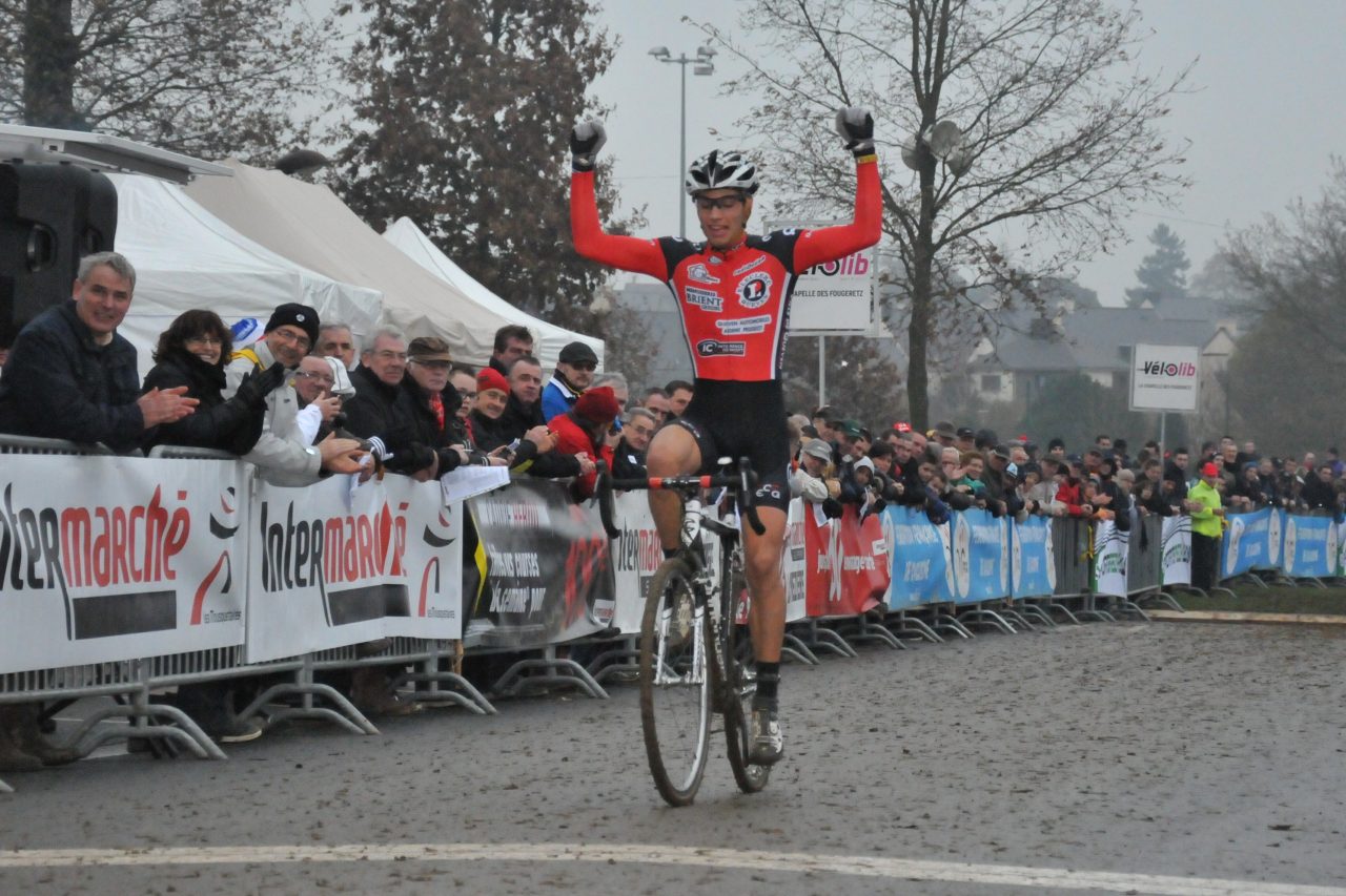 Rtro 2013 Bretagne Cyclo cross : Gicquiau crase la concurrence en espoirs 