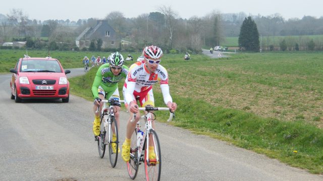 Tour du Pays de Lesneven et de la cte des Lgendes - 1re tape Samedi 31 mars 2012(VIdo Sergemoum)