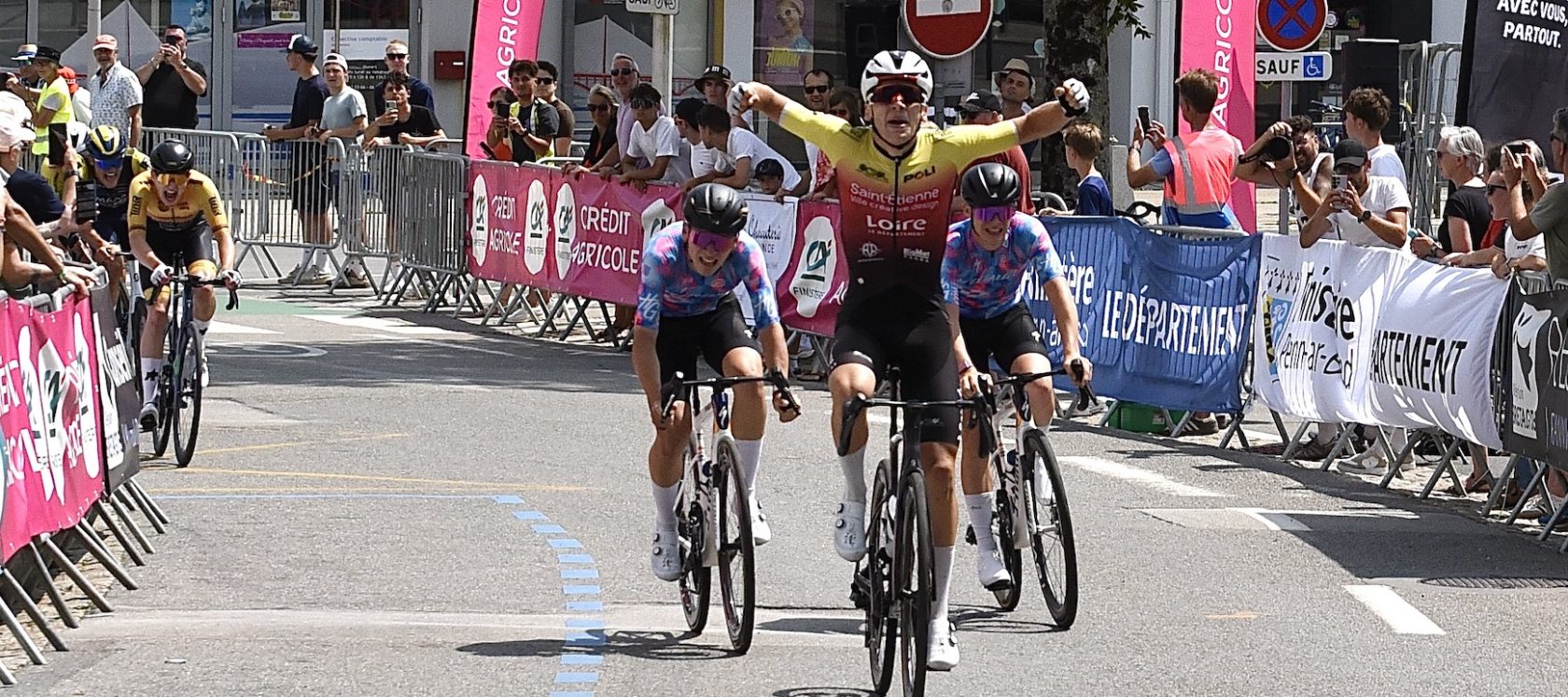 La Sportbreizh U19 UCI 2026 - Etape 3. Julien Faugeron au sprint.