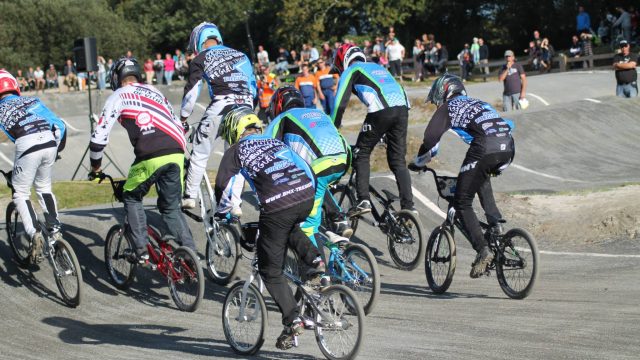 Hennebont   (56) : finale  de la coupe du 56 de BMX