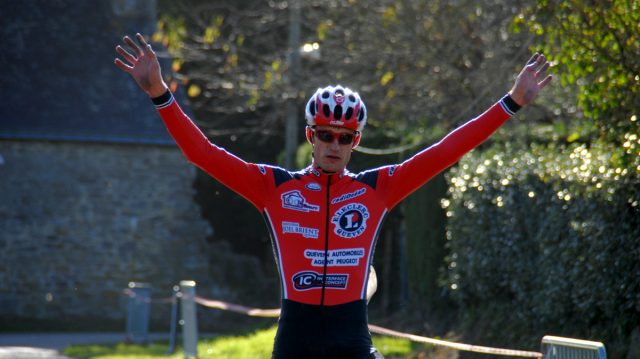 Cyclo-Cross de Saint-Yves en Lignol (56) : Le Bouedec en costaud