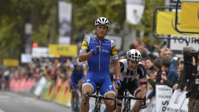 Paris-Tours: les sprinteurs battus