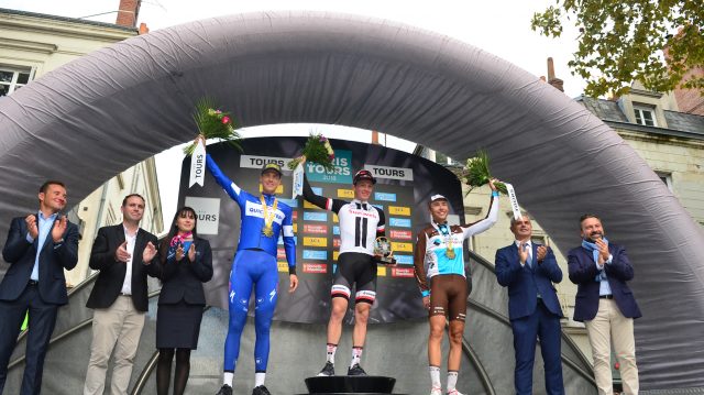 Paris-Tours : Andersen en solo / Madouas 5me 