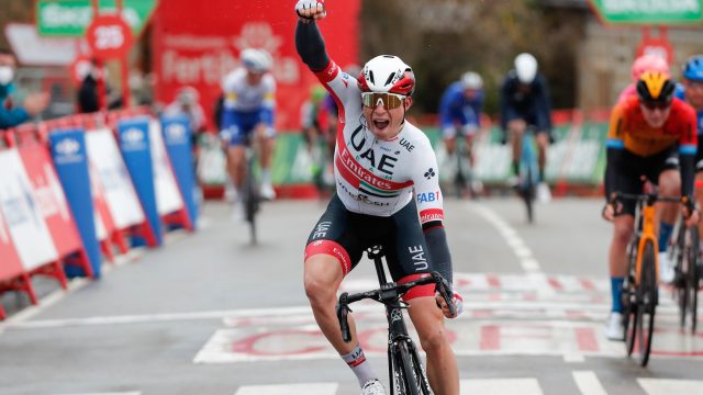 Vuelta #15: Philipsen / Martin assure