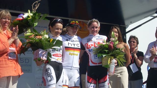 Route de France : Ina Teutenberg gagne  Cholet