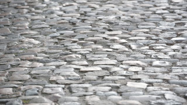 Paris-Roubaix: arrive nocturne 