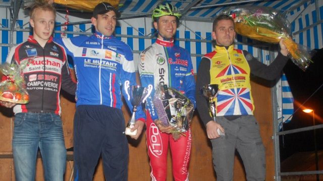 Cyclo-Cross de Valognes (50) : Roussel devant Merlier