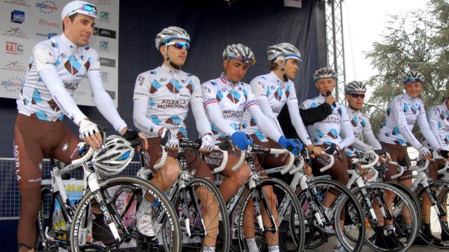 AG2R LA MONDIALE : 15 000 fans !