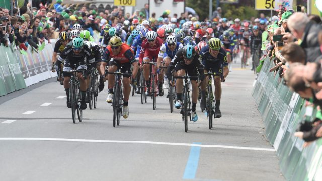 #3: Viviani au sprint / Gaudu dans le peloton