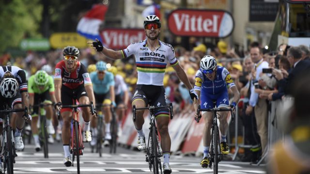 Peter Sagan mis hors-course