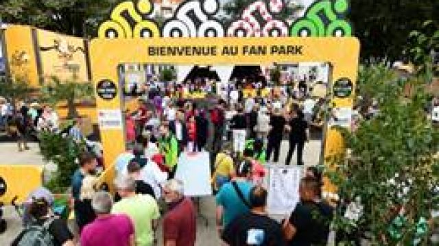 Fan Park , c'est ouvert 