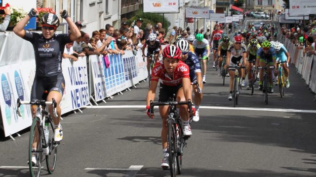 Route de France Fminine #3: Hosking au sprint