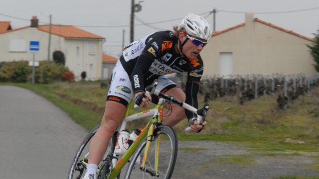 Tour de Normandie # 3 : Blot au sprint, l'Anglais Rowe leader  