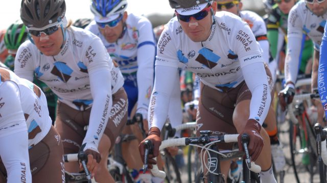 L’quipe AG2R LA MONDIALE en stage  Montgenvre