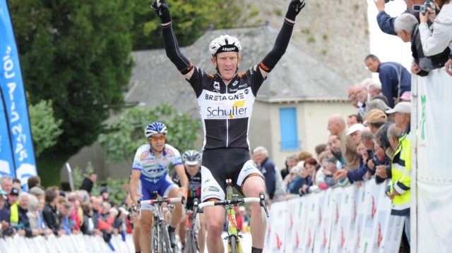 Boucles de la Mayenne #1 : Berthou s'impose, Pichon leader 