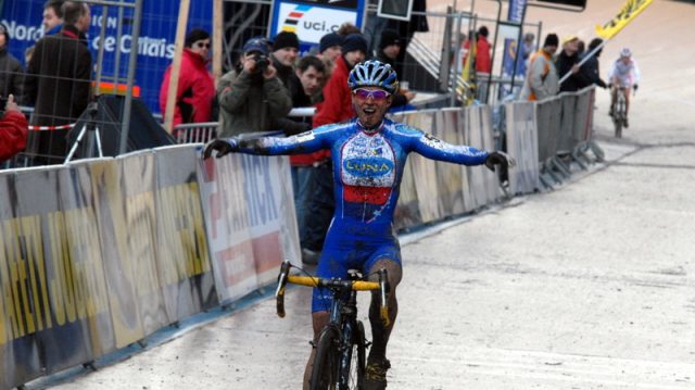 Les dames  Roubaix: Mani 6me