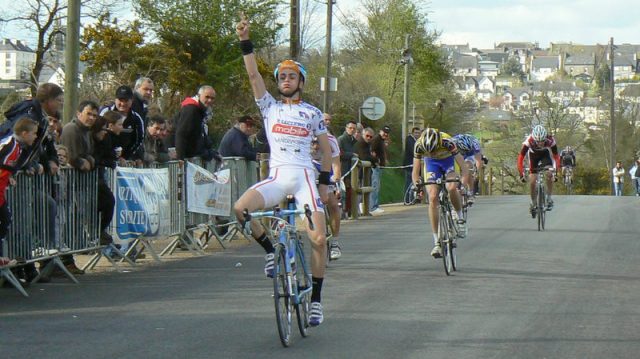 Carhaix: Cam et Riou vainqueurs.