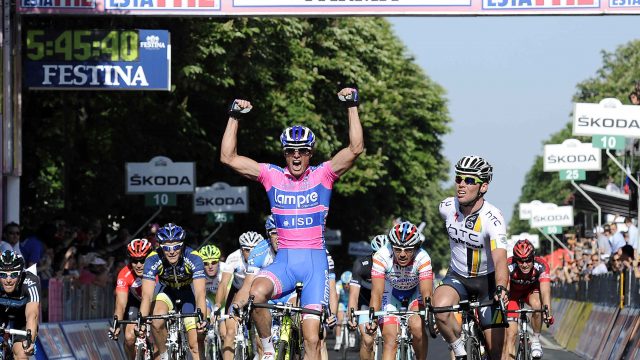 Tour d'Italie : Petacchi au sprint, Cavendish en rose