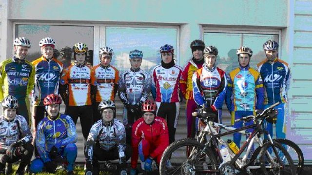 Le Club Morbihan Juniors 2010 sur la trace de Warren Barguil 