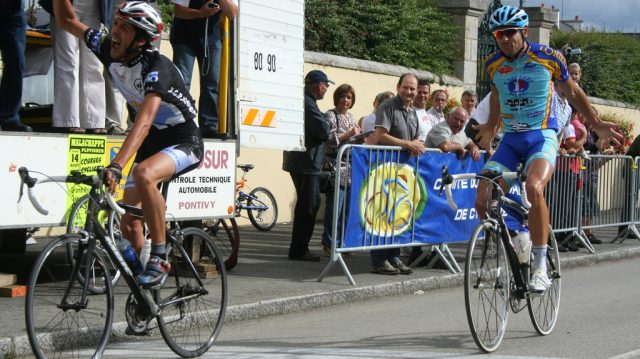 Championnat du Morbihan des 3 me catgories : Vincent Bienfait au sprint.