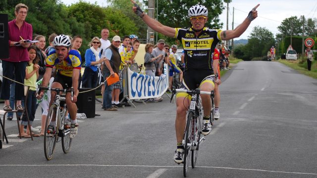 Menguy et Corlay laurats du challenge "Accro Cycles" 