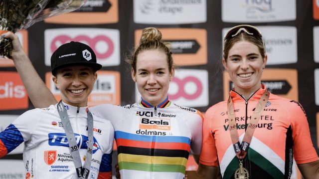 Flche Wallonne des dames: Cordon Ragot en chappe / Van Der Breggen en tte