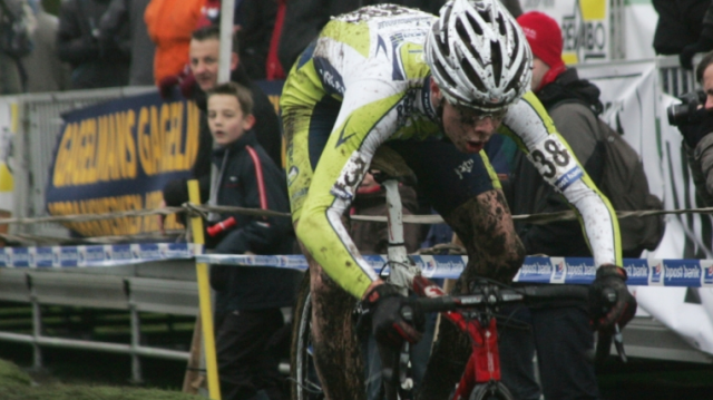 Cross de Loenhout Juniors : Gesbert 21e 