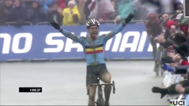 Mondiaux Cyclo-cross: Van Aert en patron 