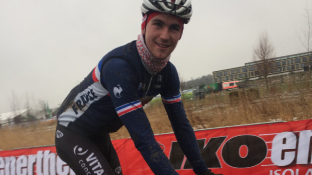 Mondiaux CX Espoirs Hommes: Nieuwenhuis / Periou abandonne