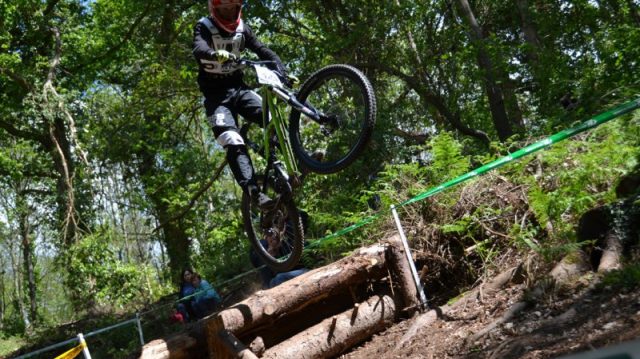 Coupe de Bretagne de descente VTT : Charles surprend son monde