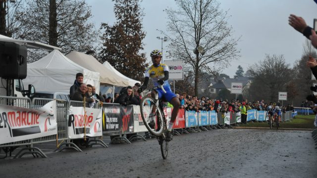 Retro 2013 Bretagne Cyclo cross : Crispin toujours au-dessus en cadets !