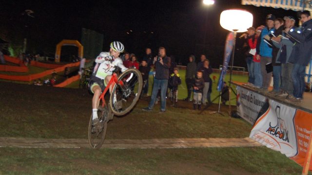 Cyclo-Cross de Quimper: Un mano  mano Boulo - Benoist