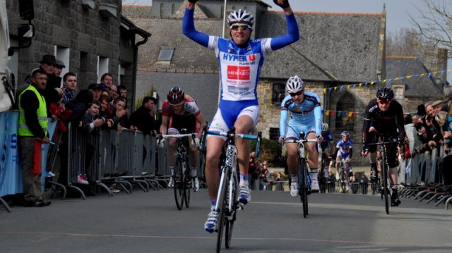 Herv devant les juniors  Saint-Pern (35)