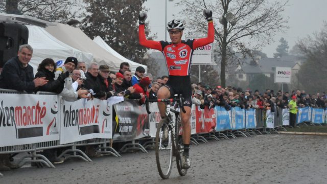 Rtro 2013 Bretagne Cyclo cross : Gicquiau crase la concurrence en espoirs 