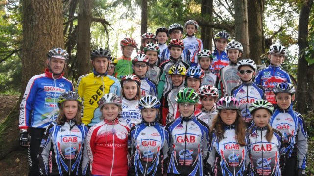 CD29 : Les jeunes en stage de cyclo-cross.