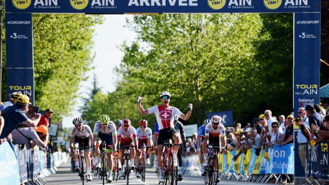 Tour de l'Ain #1 : Manzin et Gesbert placs