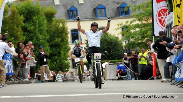 Miguel Martinez dbute en fanfare l'Hexagonal VTT  Locmin