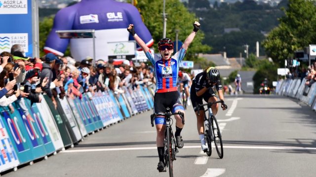 Championnats de l’Avenir U 19 Femmes : Lane Tabu devant Alice Bredard.