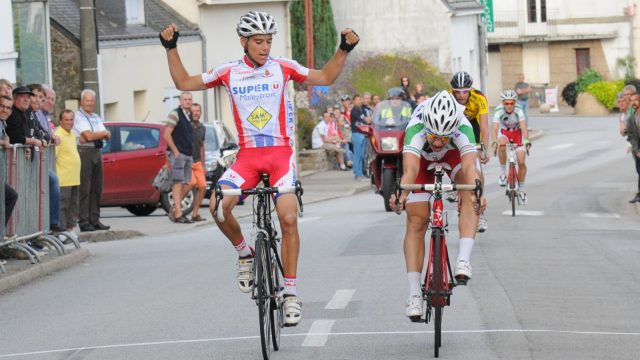 Le Corre devant Harvis au Sourn (56)