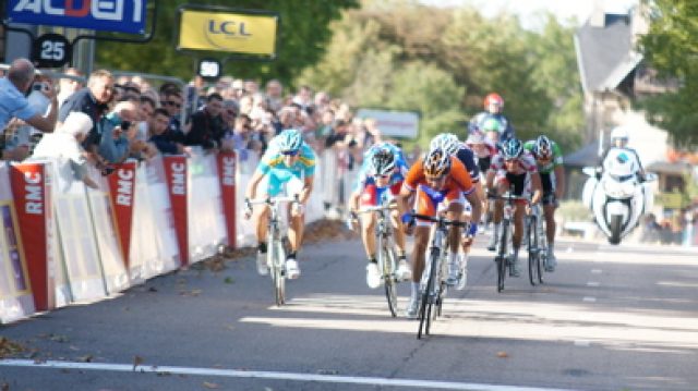 Tour de l'Avenir : Hofland le plus rapide  Lunville