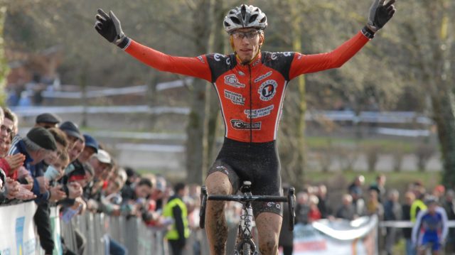 Cyclo-Cross de Camors (56) : Gicquiau chez les espoirs / Prod'homme chez les juniors