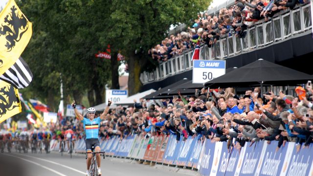 Philippe Gilbert en arc-en-ciel au Tour de Lombardie