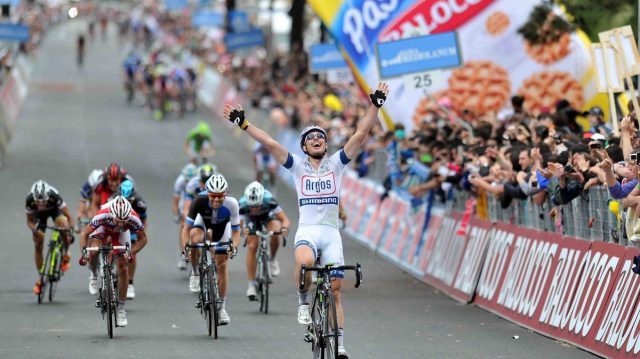 Tour d'Italie # 5 : Degenkolb vite la chute