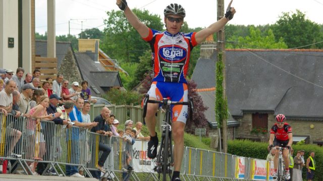   Jean Yves Moyou vainqueur  St Jean de Villenard