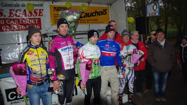 Cyclo-cross de Menilles (27) : Victoire de Merlier