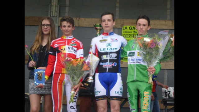 Comblessac (35) : doubl d' Hennebont Cyclisme /Haquin en cadets 