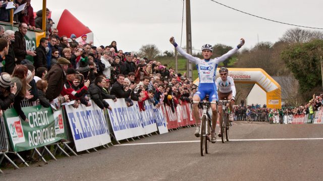 Lanarvily : Jeannesson devant Gadret