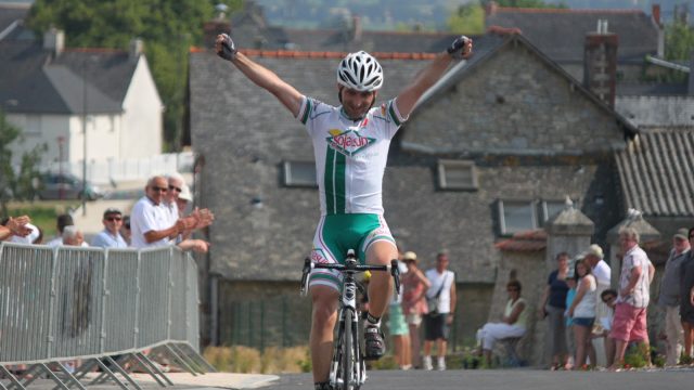 Saint-Jouan de l'Isle (22) : Lemetayer devant Alain 