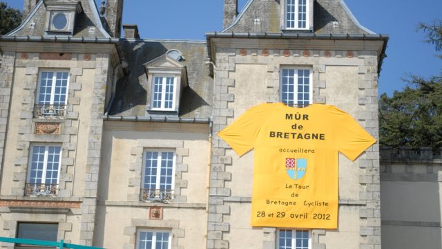 Mr-de-Bretagne toujours en jaune !